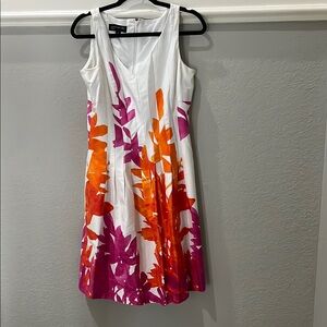 Jones New York White and Orange Sleeveless V-Neck Sundress